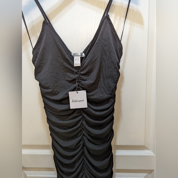 Long Ruched Dress - Picture 4 of 6